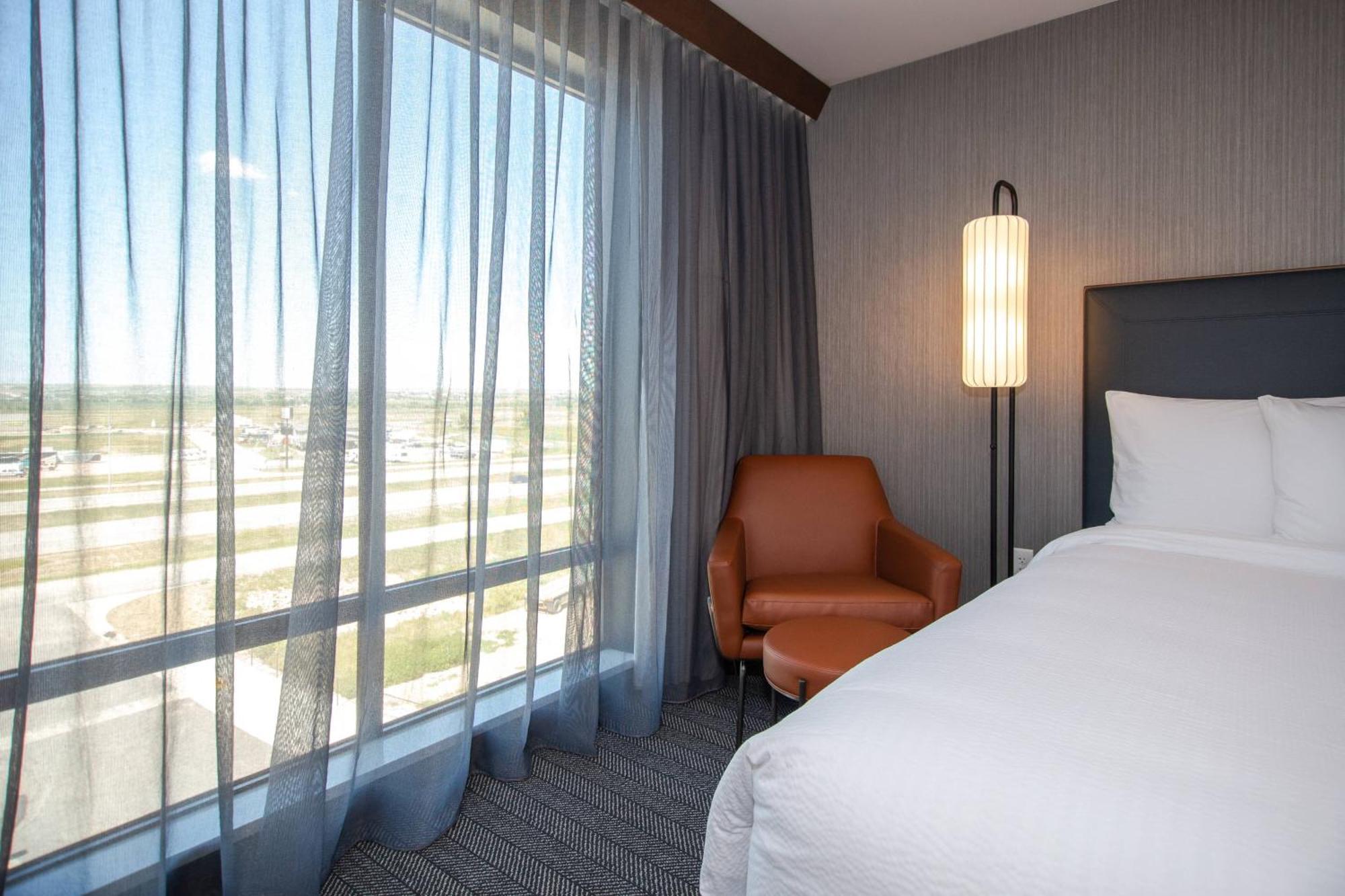 Courtyard By Marriott Rapid Stadt Exterior foto