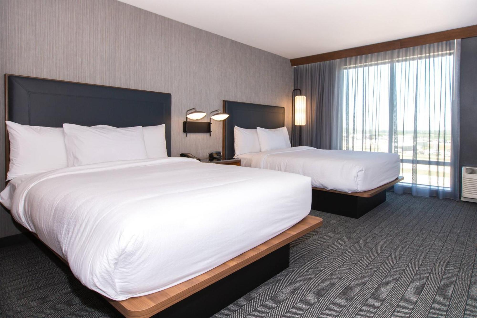 Courtyard By Marriott Rapid Stadt Exterior foto
