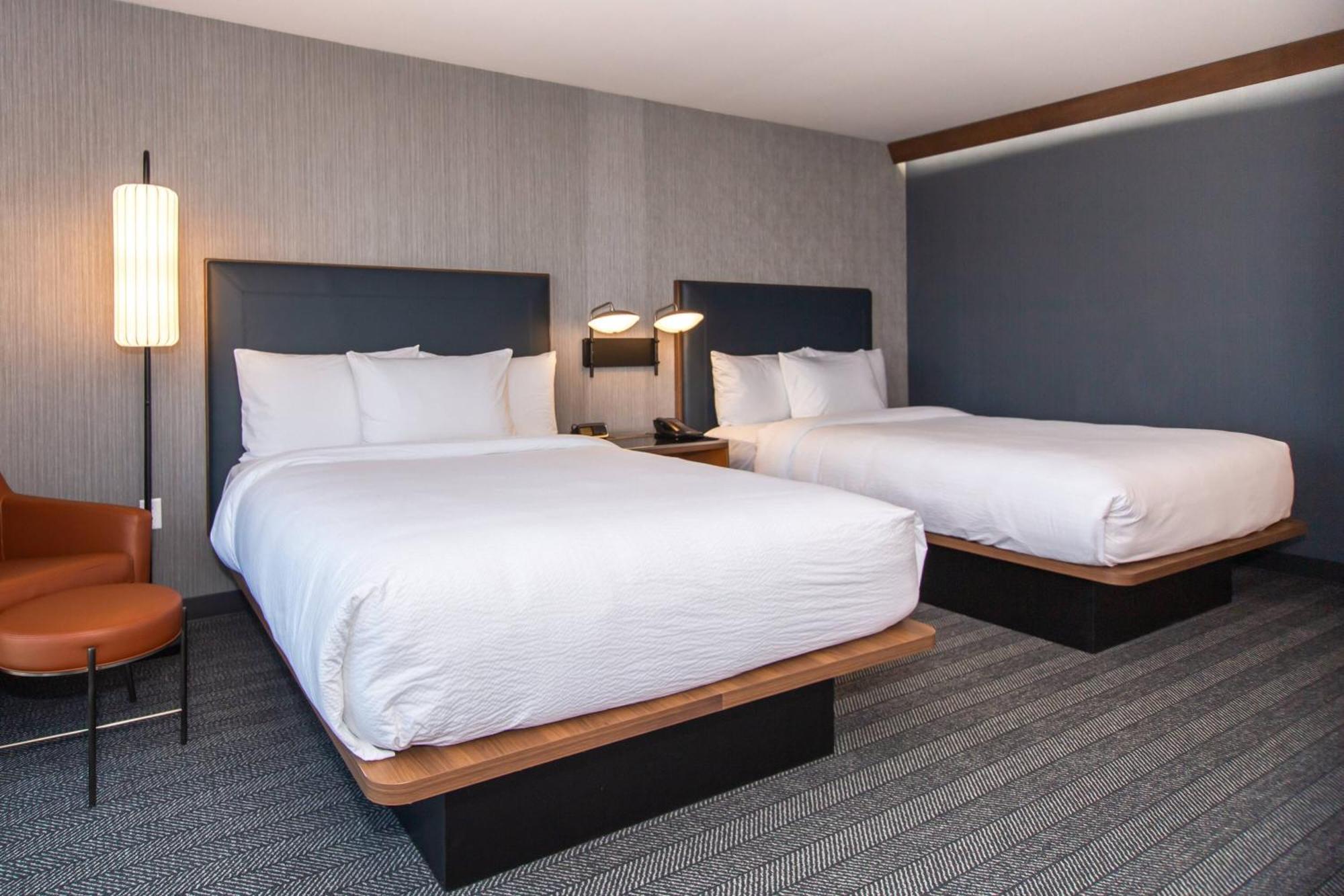 Courtyard By Marriott Rapid Stadt Exterior foto